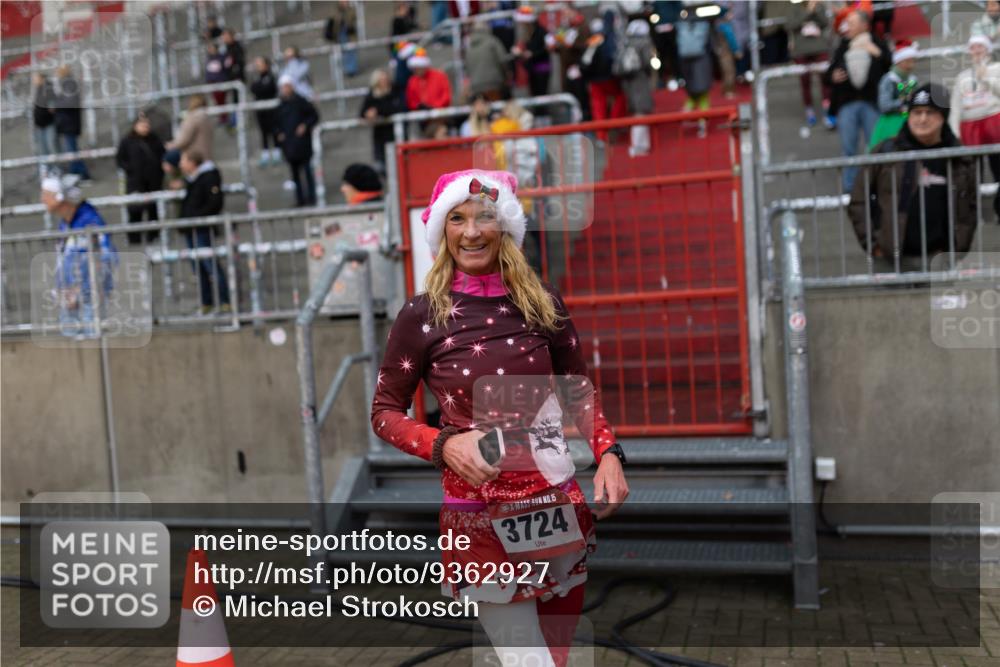 07.12.2025 - St. Pauli X-Mass-Run No. 15 Michael Strokosch http://msf.ph/oto/9362927 07.12.2025 11:20:15 Laufen 15, 3724 meine-sportfotos.de