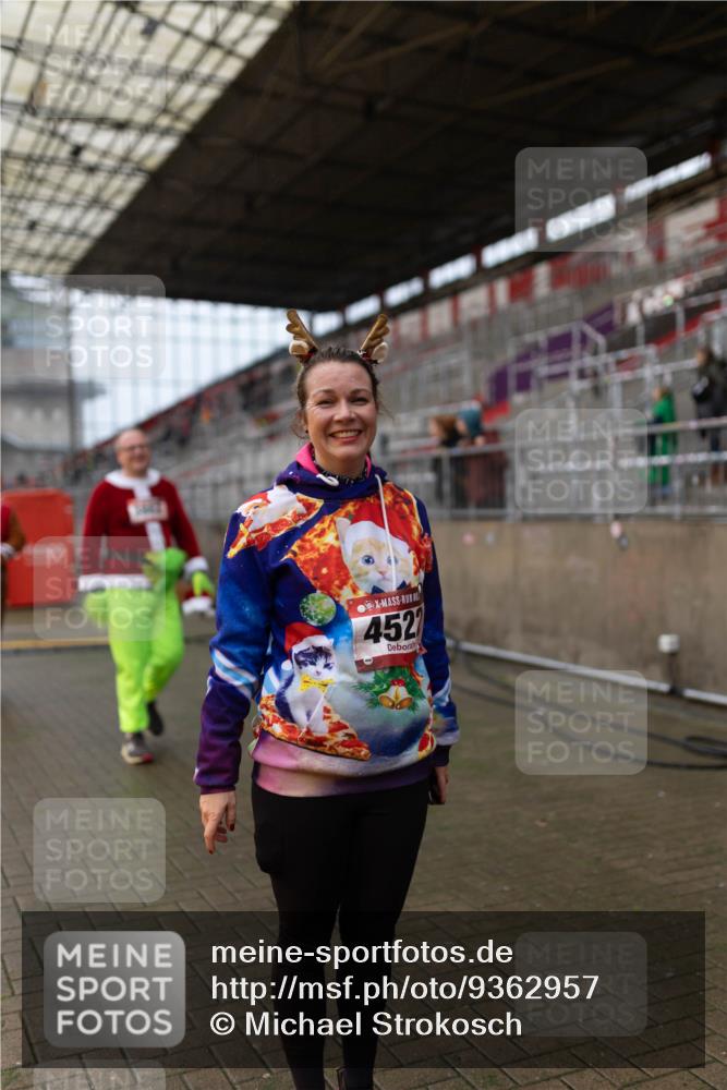 07.12.2025 - St. Pauli X-Mass-Run No. 15 Michael Strokosch http://msf.ph/oto/9362957 07.12.2025 11:20:38 Laufen 452 meine-sportfotos.de