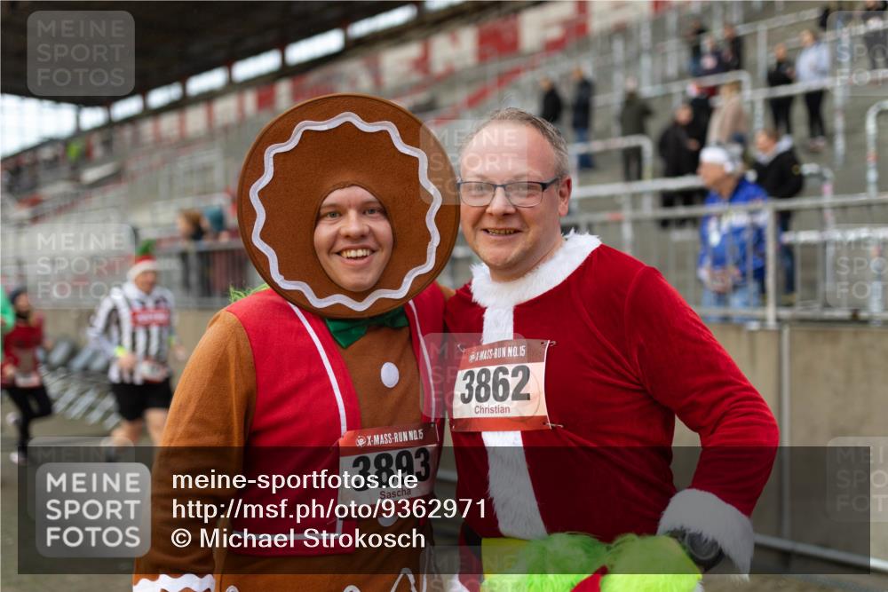 07.12.2025 - St. Pauli X-Mass-Run No. 15 Michael Strokosch http://msf.ph/oto/9362971 07.12.2025 11:20:44 Laufen 15, 3893, 15, 3862 meine-sportfotos.de