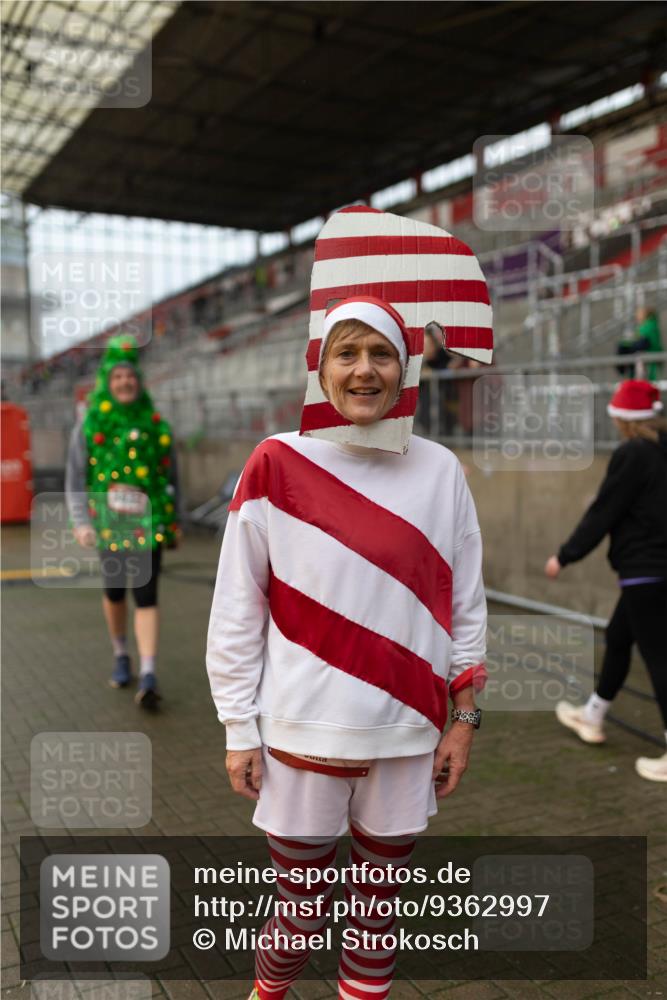 07.12.2025 - St. Pauli X-Mass-Run No. 15 Michael Strokosch http://msf.ph/oto/9362997 07.12.2025 11:20:57 Laufen  meine-sportfotos.de