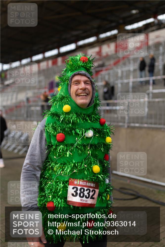 07.12.2025 - St. Pauli X-Mass-Run No. 15 Michael Strokosch http://msf.ph/oto/9363014 07.12.2025 11:21:01 Laufen 3832 meine-sportfotos.de