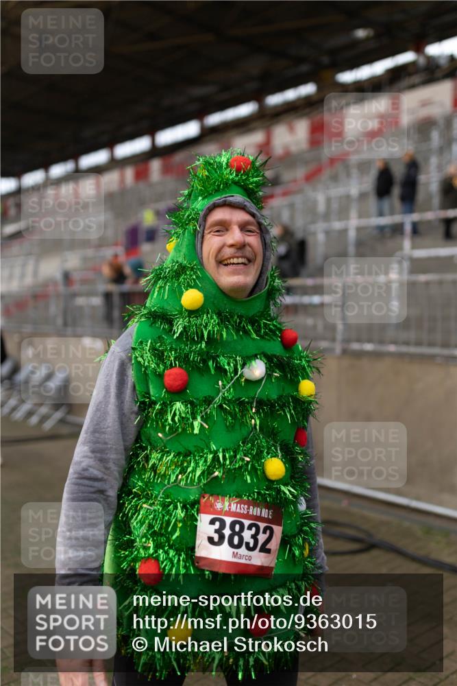 07.12.2025 - St. Pauli X-Mass-Run No. 15 Michael Strokosch http://msf.ph/oto/9363015 07.12.2025 11:21:01 Laufen 3832 meine-sportfotos.de