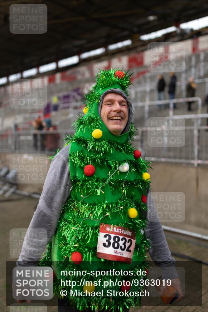 07.12.2025 - St. Pauli X-Mass-Run No. 15 Michael Strokosch http://msf.ph/oto/9363019 07.12.2025 11:21:01 Laufen 3832 meine-sportfotos.de