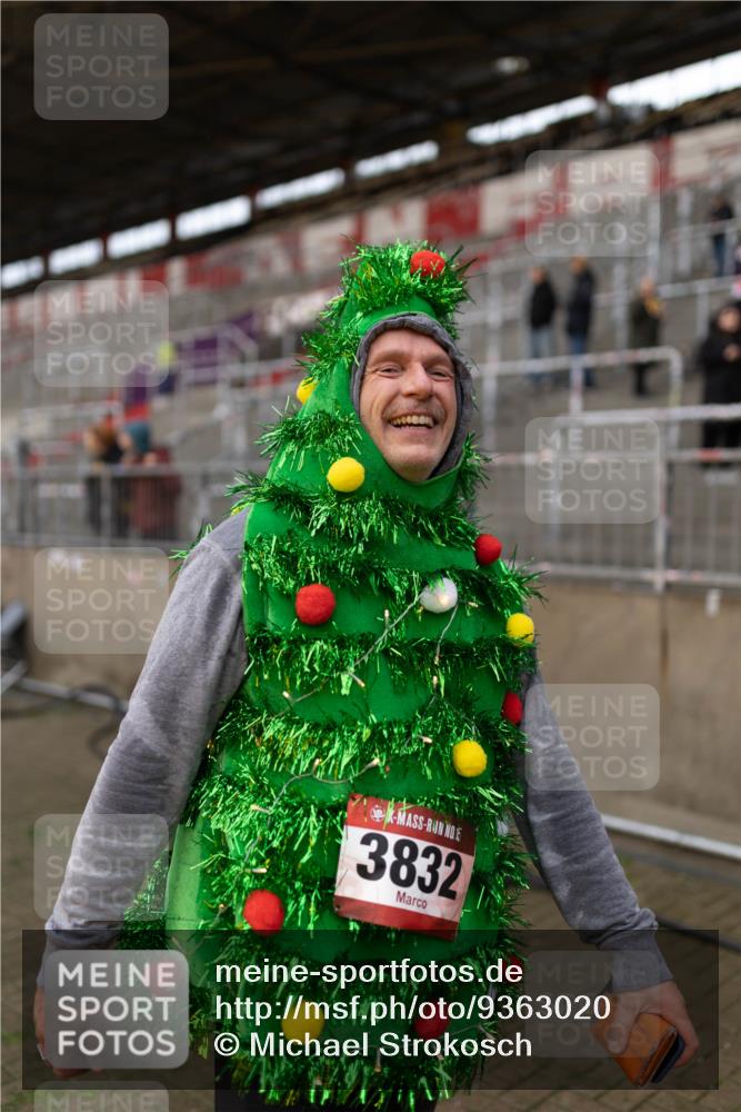 07.12.2025 - St. Pauli X-Mass-Run No. 15 Michael Strokosch http://msf.ph/oto/9363020 07.12.2025 11:21:01 Laufen 3832 meine-sportfotos.de