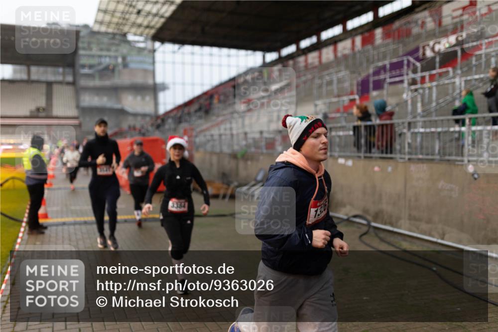 07.12.2025 - St. Pauli X-Mass-Run No. 15 Michael Strokosch http://msf.ph/oto/9363026 07.12.2025 11:21:40 Laufen  meine-sportfotos.de