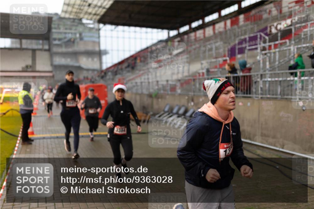 07.12.2025 - St. Pauli X-Mass-Run No. 15 Michael Strokosch http://msf.ph/oto/9363028 07.12.2025 11:21:40 Laufen 5541, 3384 meine-sportfotos.de
