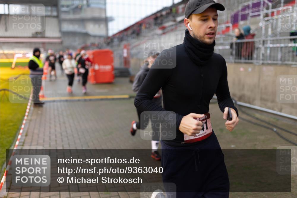 07.12.2025 - St. Pauli X-Mass-Run No. 15 Michael Strokosch http://msf.ph/oto/9363040 07.12.2025 11:21:42 Laufen  meine-sportfotos.de