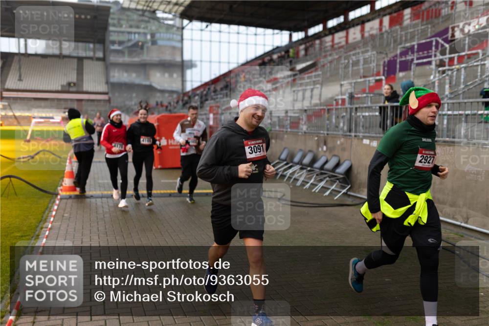 07.12.2025 - St. Pauli X-Mass-Run No. 15 Michael Strokosch http://msf.ph/oto/9363055 07.12.2025 11:21:46 Laufen 416, 3091, 2927 meine-sportfotos.de