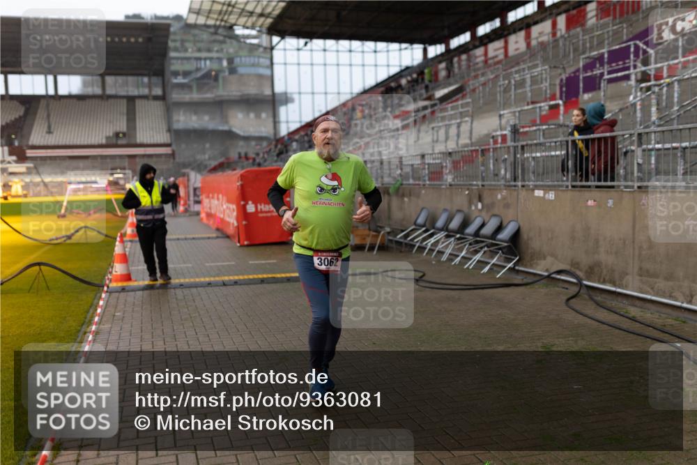07.12.2025 - St. Pauli X-Mass-Run No. 15 Michael Strokosch http://msf.ph/oto/9363081 07.12.2025 11:21:56 Laufen 3062 meine-sportfotos.de