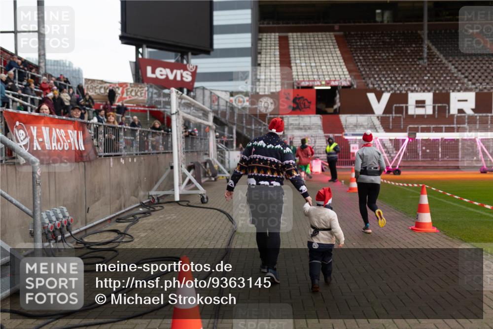 07.12.2025 - St. Pauli X-Mass-Run No. 15 Michael Strokosch http://msf.ph/oto/9363145 07.12.2025 11:47:31 Laufen  meine-sportfotos.de