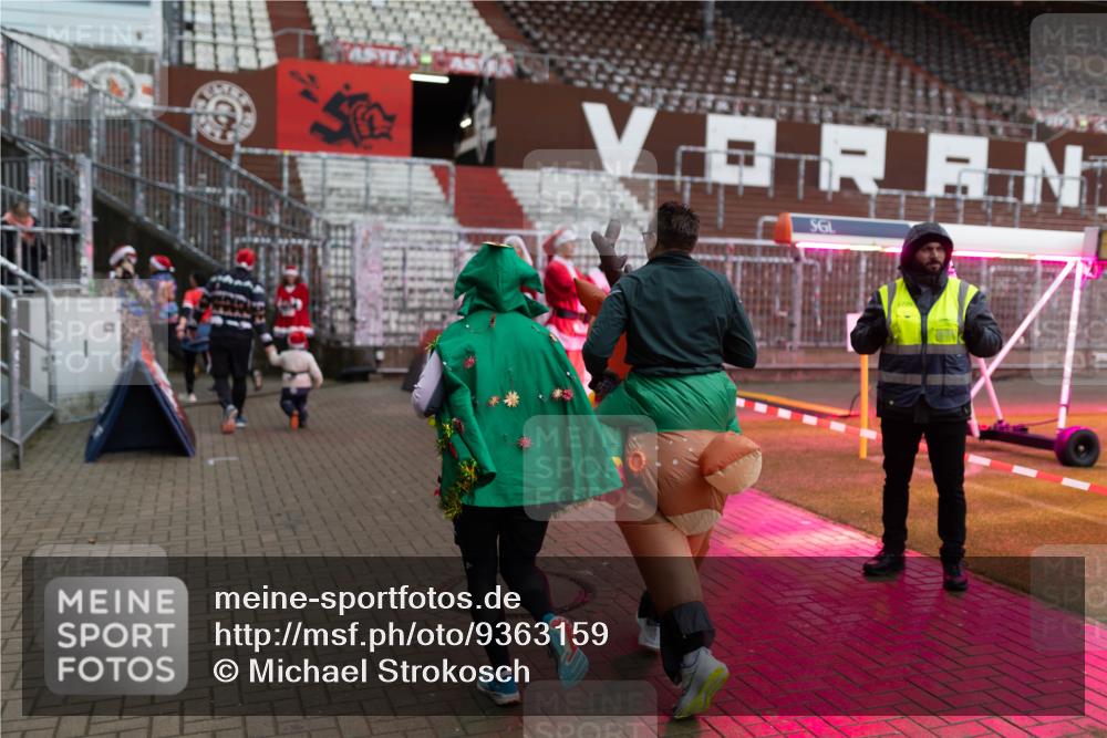 07.12.2025 - St. Pauli X-Mass-Run No. 15 Michael Strokosch http://msf.ph/oto/9363159 07.12.2025 11:47:50 Laufen  meine-sportfotos.de