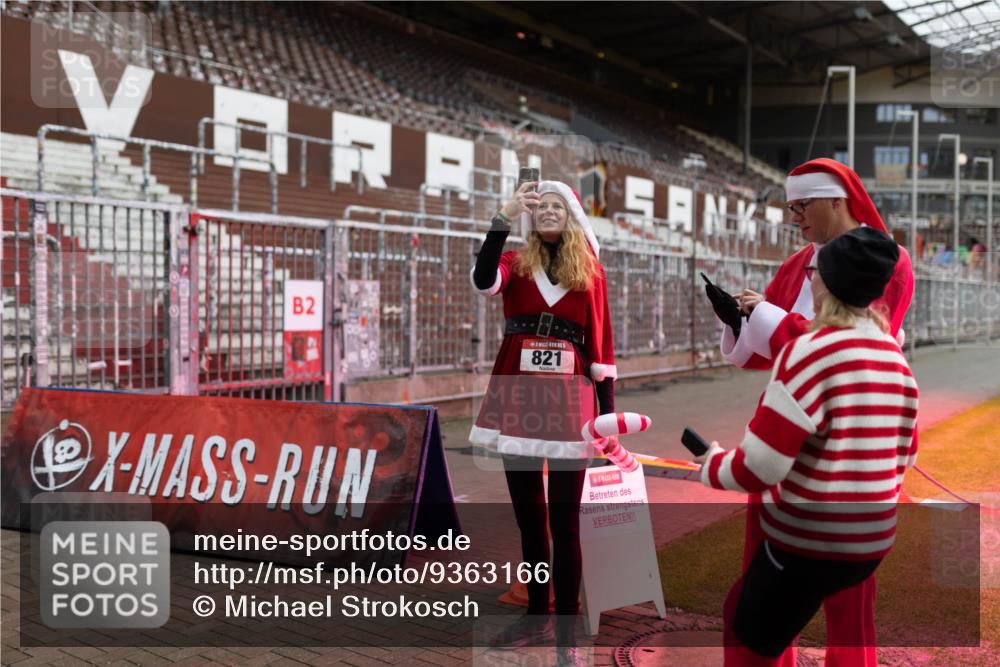 07.12.2025 - St. Pauli X-Mass-Run No. 15 Michael Strokosch http://msf.ph/oto/9363166 07.12.2025 11:48:00 Laufen 2, 821 meine-sportfotos.de