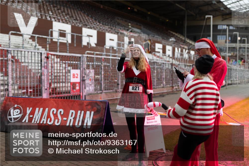07.12.2025 - St. Pauli X-Mass-Run No. 15 Michael Strokosch http://msf.ph/oto/9363167 07.12.2025 11:48:00 Laufen 2, 821 meine-sportfotos.de