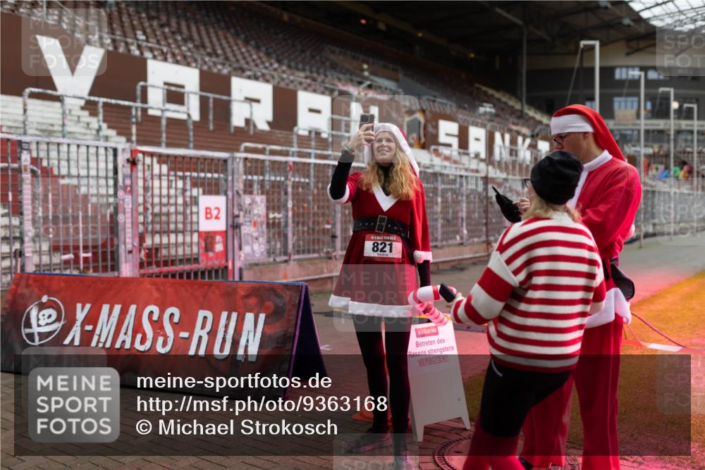 07.12.2025 - St. Pauli X-Mass-Run No. 15 Michael Strokosch http://msf.ph/oto/9363168 07.12.2025 11:48:00 Laufen 2, 821 meine-sportfotos.de
