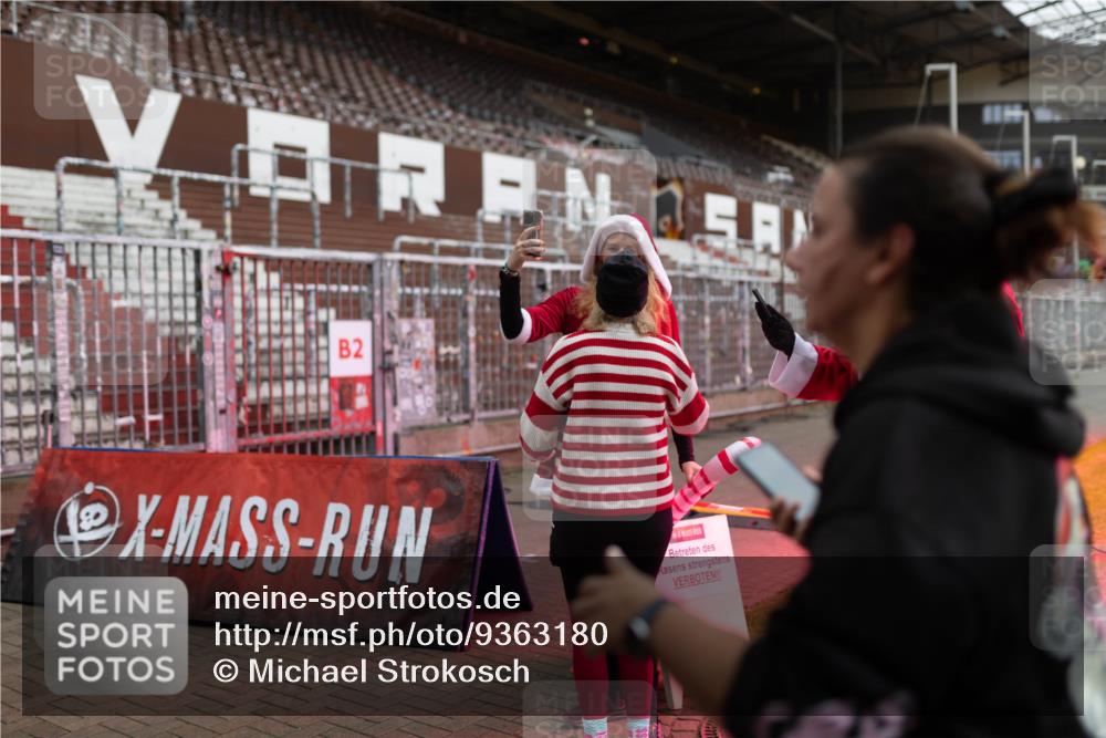 07.12.2025 - St. Pauli X-Mass-Run No. 15 Michael Strokosch http://msf.ph/oto/9363180 07.12.2025 11:48:01 Laufen 2 meine-sportfotos.de