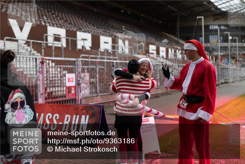 07.12.2025 - St. Pauli X-Mass-Run No. 15 Michael Strokosch http://msf.ph/oto/9363186 07.12.2025 11:48:02 Laufen 24, 2 meine-sportfotos.de