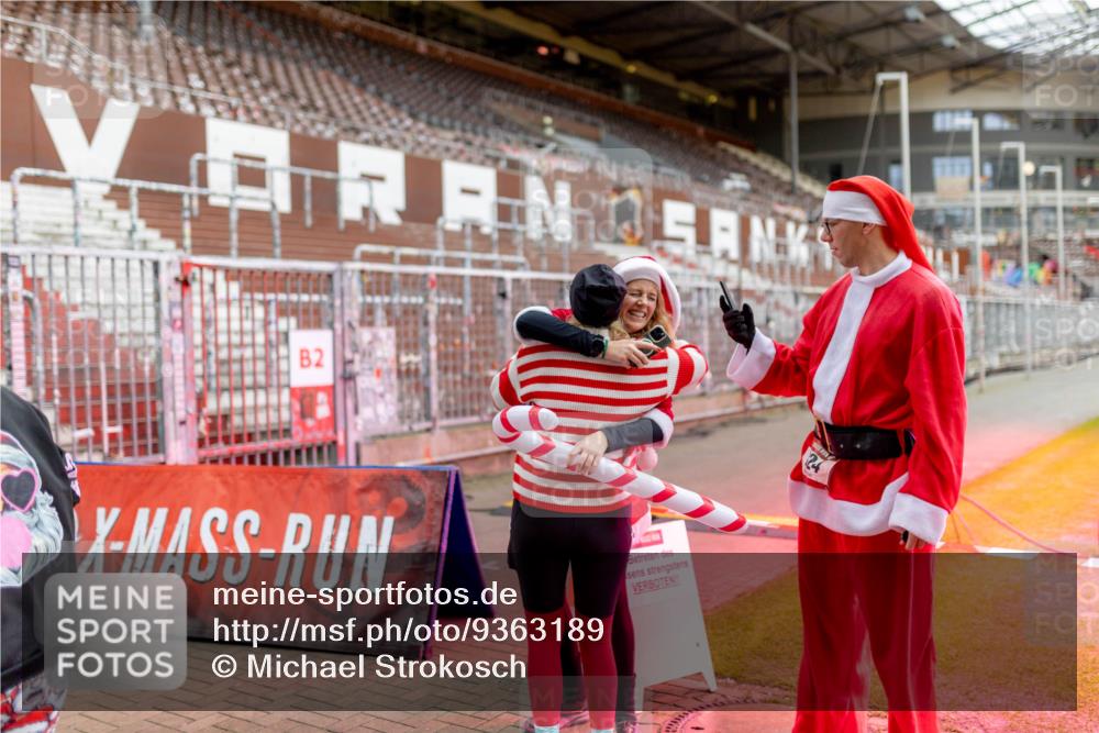 07.12.2025 - St. Pauli X-Mass-Run No. 15 Michael Strokosch http://msf.ph/oto/9363189 07.12.2025 11:48:02 Laufen 2 meine-sportfotos.de