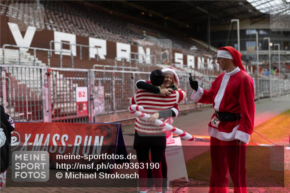 07.12.2025 - St. Pauli X-Mass-Run No. 15 Michael Strokosch http://msf.ph/oto/9363190 07.12.2025 11:48:02 Laufen 2 meine-sportfotos.de
