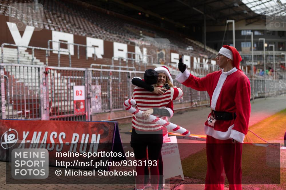 07.12.2025 - St. Pauli X-Mass-Run No. 15 Michael Strokosch http://msf.ph/oto/9363193 07.12.2025 11:48:02 Laufen 2, 24 meine-sportfotos.de