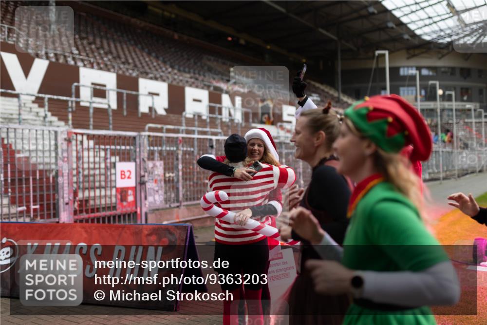 07.12.2025 - St. Pauli X-Mass-Run No. 15 Michael Strokosch http://msf.ph/oto/9363203 07.12.2025 11:48:03 Laufen 82, 2 meine-sportfotos.de