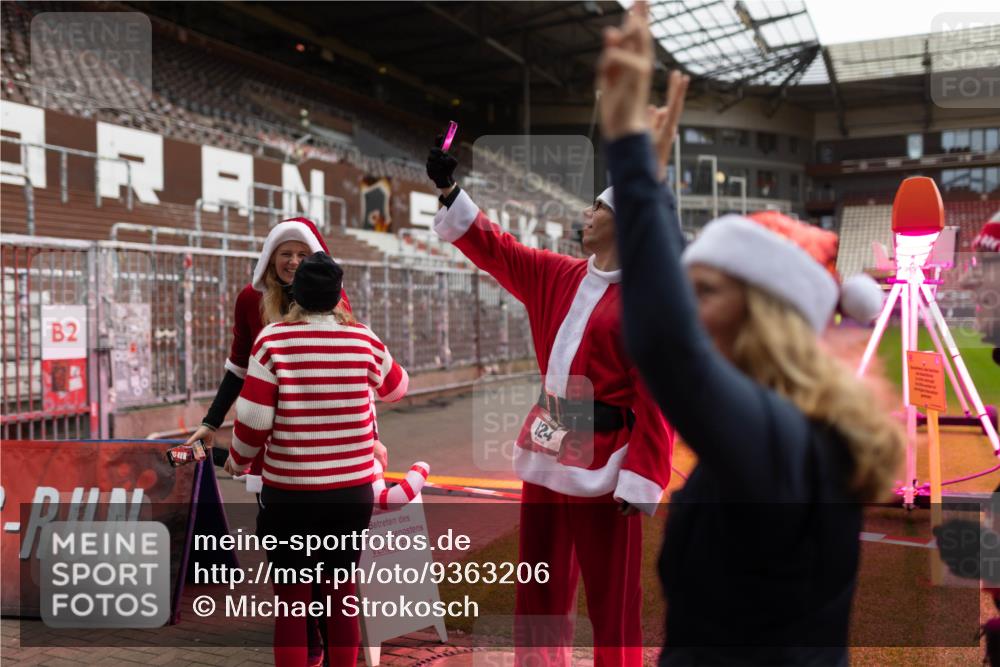 07.12.2025 - St. Pauli X-Mass-Run No. 15 Michael Strokosch http://msf.ph/oto/9363206 07.12.2025 11:48:04 Laufen 2, 124 meine-sportfotos.de