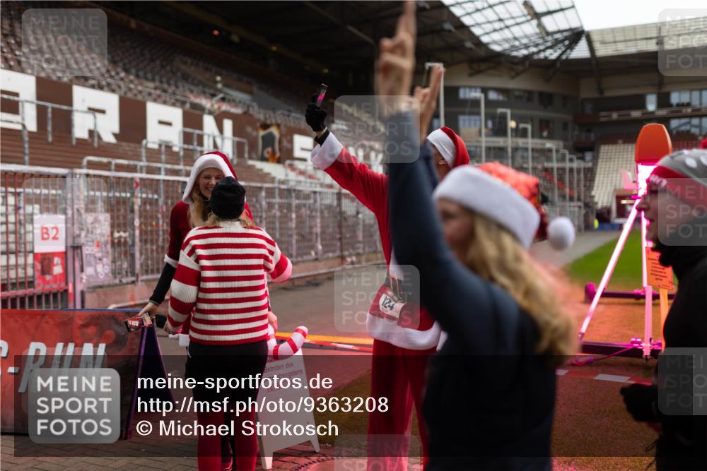 07.12.2025 - St. Pauli X-Mass-Run No. 15 Michael Strokosch http://msf.ph/oto/9363208 07.12.2025 11:48:04 Laufen 2, 124 meine-sportfotos.de