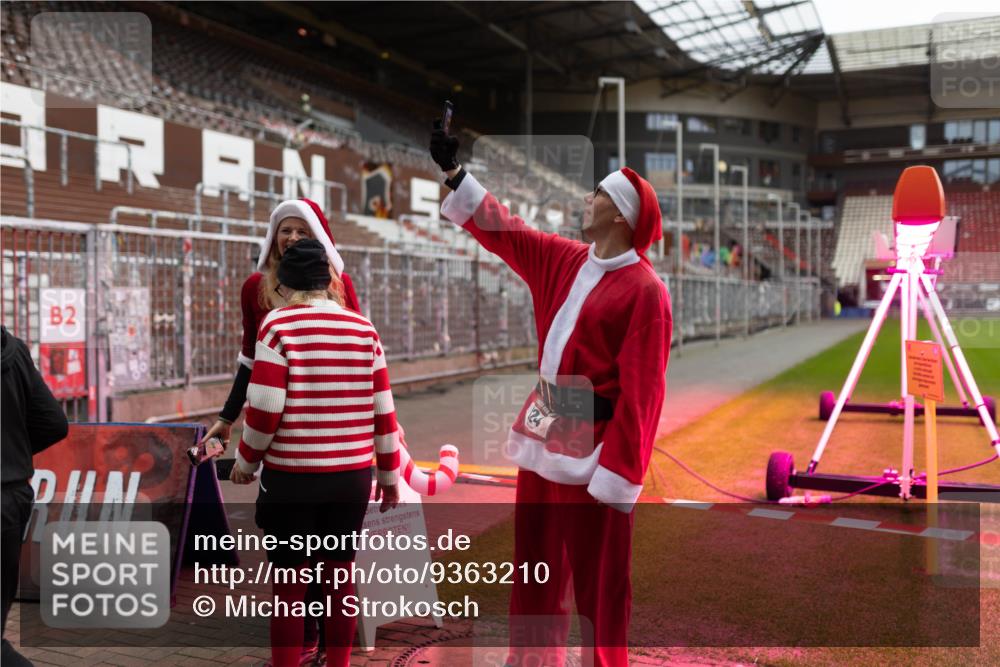 07.12.2025 - St. Pauli X-Mass-Run No. 15 Michael Strokosch http://msf.ph/oto/9363210 07.12.2025 11:48:06 Laufen 2 meine-sportfotos.de
