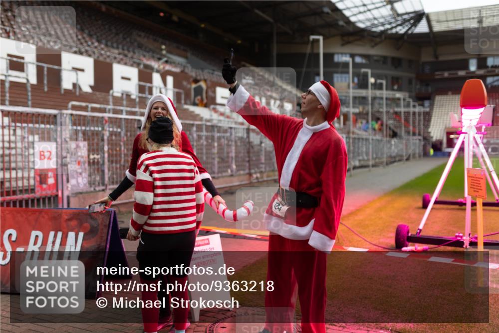 07.12.2025 - St. Pauli X-Mass-Run No. 15 Michael Strokosch http://msf.ph/oto/9363218 07.12.2025 11:48:06 Laufen 2, 124 meine-sportfotos.de