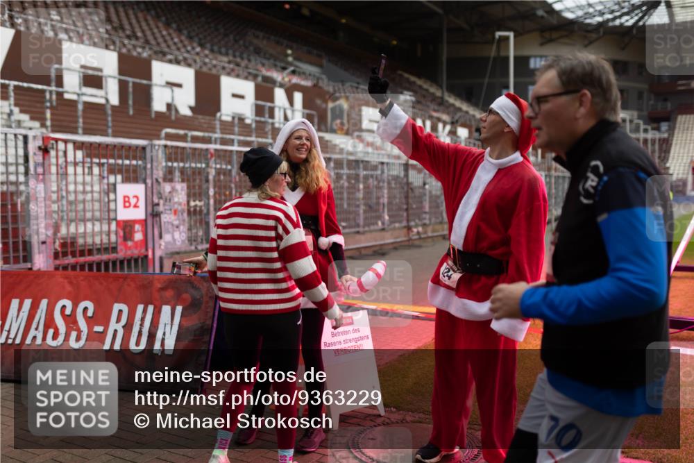 07.12.2025 - St. Pauli X-Mass-Run No. 15 Michael Strokosch http://msf.ph/oto/9363229 07.12.2025 11:48:07 Laufen 2, 124 meine-sportfotos.de