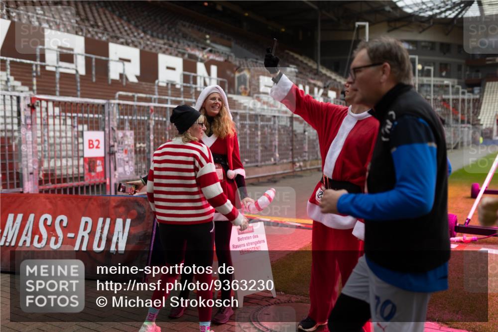 07.12.2025 - St. Pauli X-Mass-Run No. 15 Michael Strokosch http://msf.ph/oto/9363230 07.12.2025 11:48:07 Laufen 2 meine-sportfotos.de