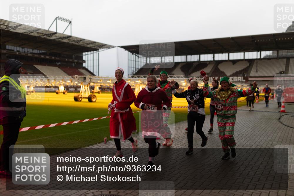 07.12.2025 - St. Pauli X-Mass-Run No. 15 Michael Strokosch http://msf.ph/oto/9363234 07.12.2025 11:48:23 Laufen 513, 1863, 1847 meine-sportfotos.de