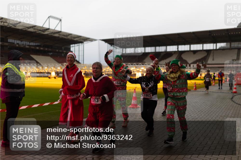 07.12.2025 - St. Pauli X-Mass-Run No. 15 Michael Strokosch http://msf.ph/oto/9363242 07.12.2025 11:48:23 Laufen 533, 513, 1848, 1863 meine-sportfotos.de