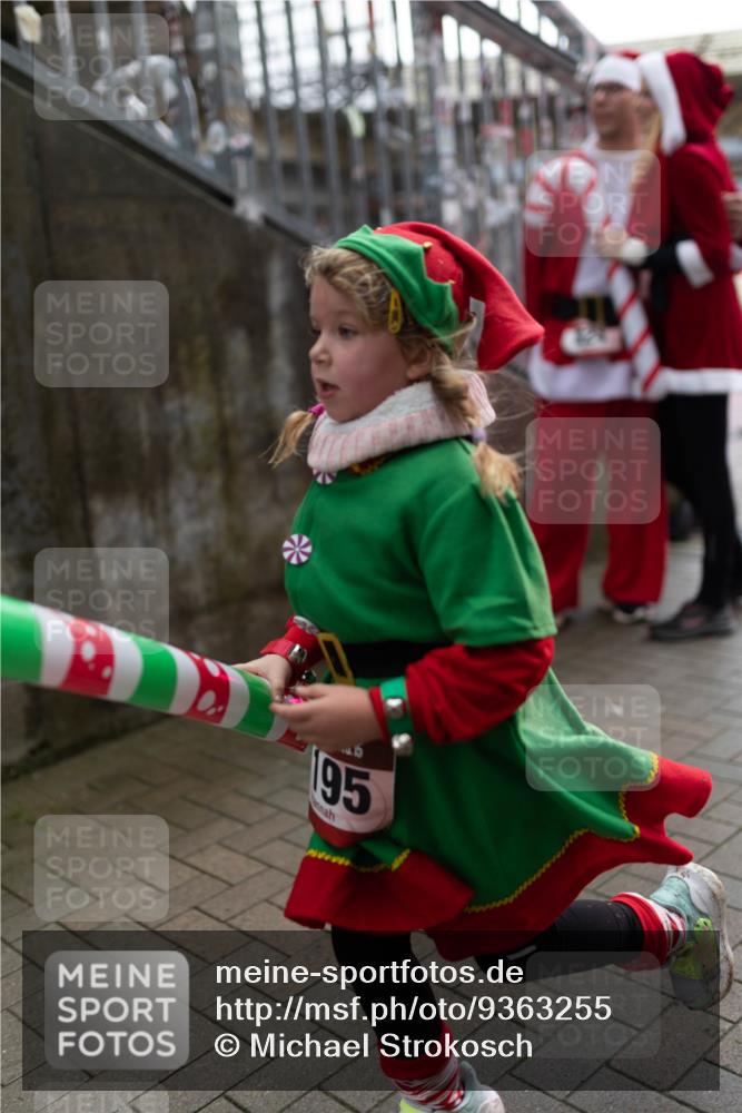07.12.2025 - St. Pauli X-Mass-Run No. 15 Michael Strokosch http://msf.ph/oto/9363255 07.12.2025 11:48:42 Laufen 195 meine-sportfotos.de