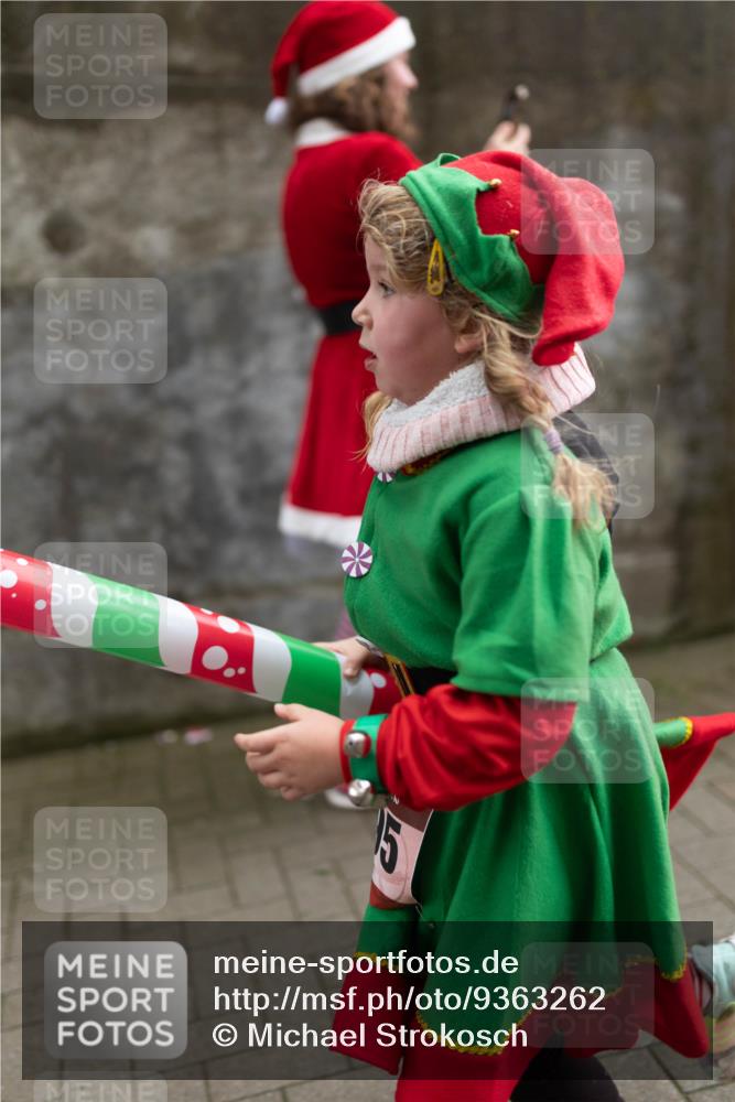 07.12.2025 - St. Pauli X-Mass-Run No. 15 Michael Strokosch http://msf.ph/oto/9363262 07.12.2025 11:48:43 Laufen 51 meine-sportfotos.de