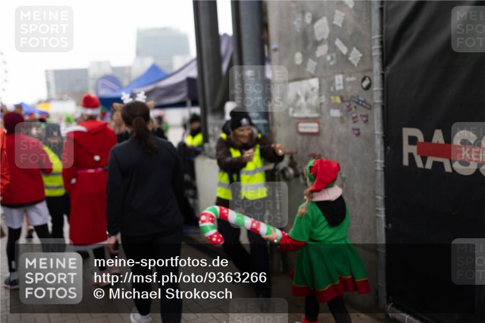07.12.2025 - St. Pauli X-Mass-Run No. 15 Michael Strokosch http://msf.ph/oto/9363266 07.12.2025 11:48:45 Laufen  meine-sportfotos.de