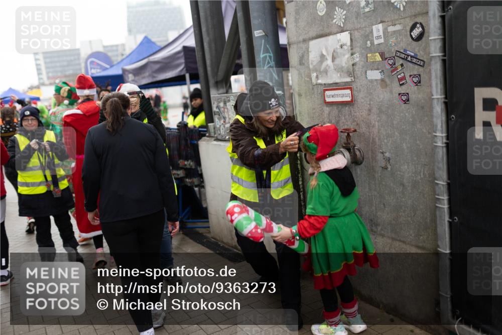 07.12.2025 - St. Pauli X-Mass-Run No. 15 Michael Strokosch http://msf.ph/oto/9363273 07.12.2025 11:48:46 Laufen  meine-sportfotos.de