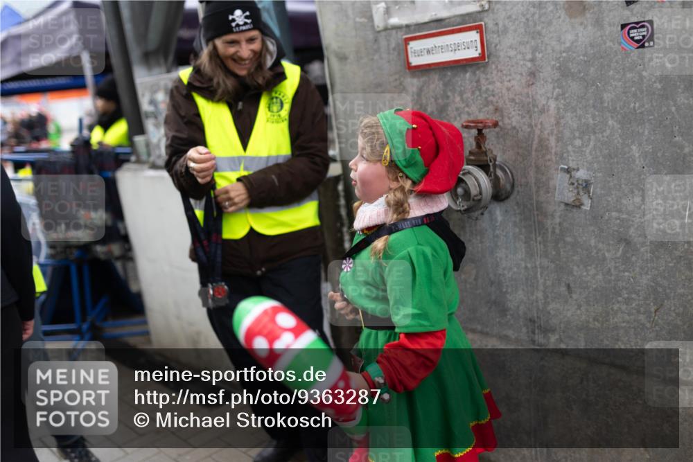07.12.2025 - St. Pauli X-Mass-Run No. 15 Michael Strokosch http://msf.ph/oto/9363287 07.12.2025 11:48:47 Laufen 15 meine-sportfotos.de