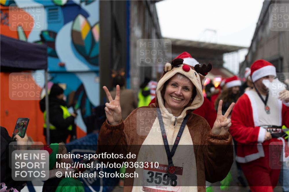 07.12.2025 - St. Pauli X-Mass-Run No. 15 Michael Strokosch http://msf.ph/oto/9363310 07.12.2025 11:49:13 Laufen 3598, 1032 meine-sportfotos.de