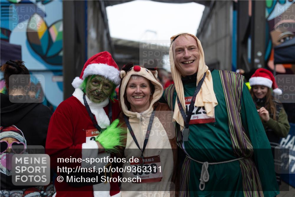 07.12.2025 - St. Pauli X-Mass-Run No. 15 Michael Strokosch http://msf.ph/oto/9363311 07.12.2025 11:49:19 Laufen 15, 3598 meine-sportfotos.de