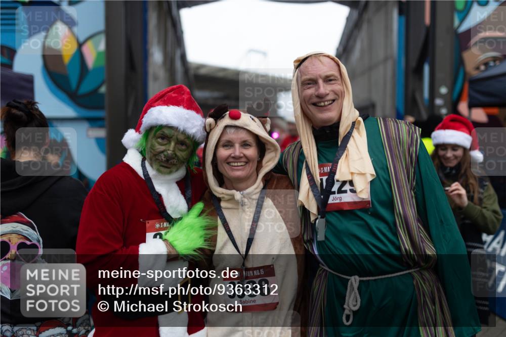 07.12.2025 - St. Pauli X-Mass-Run No. 15 Michael Strokosch http://msf.ph/oto/9363312 07.12.2025 11:49:19 Laufen 15, 3598 meine-sportfotos.de