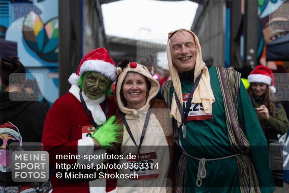 07.12.2025 - St. Pauli X-Mass-Run No. 15 Michael Strokosch http://msf.ph/oto/9363314 07.12.2025 11:49:19 Laufen 15, 3598 meine-sportfotos.de
