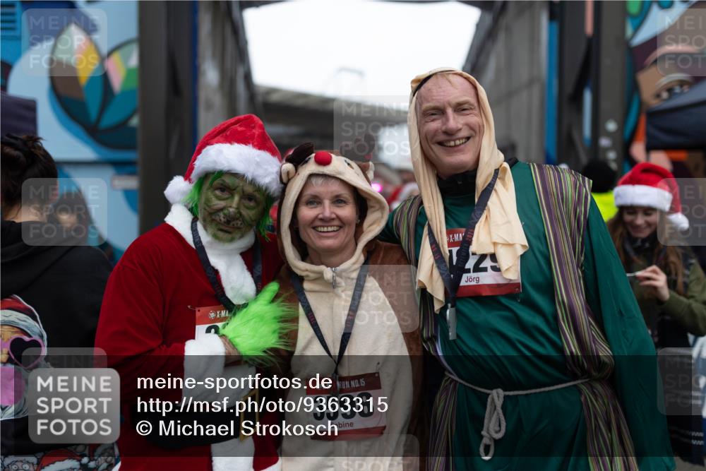 07.12.2025 - St. Pauli X-Mass-Run No. 15 Michael Strokosch http://msf.ph/oto/9363315 07.12.2025 11:49:19 Laufen 15, 3598 meine-sportfotos.de