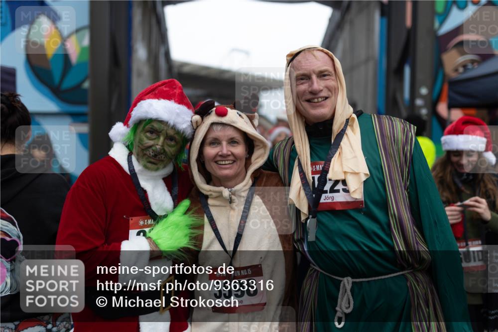07.12.2025 - St. Pauli X-Mass-Run No. 15 Michael Strokosch http://msf.ph/oto/9363316 07.12.2025 11:49:20 Laufen 15, 3598 meine-sportfotos.de