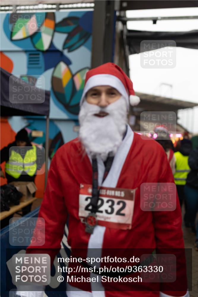 07.12.2025 - St. Pauli X-Mass-Run No. 15 Michael Strokosch http://msf.ph/oto/9363330 07.12.2025 11:49:46 Laufen 2232 meine-sportfotos.de