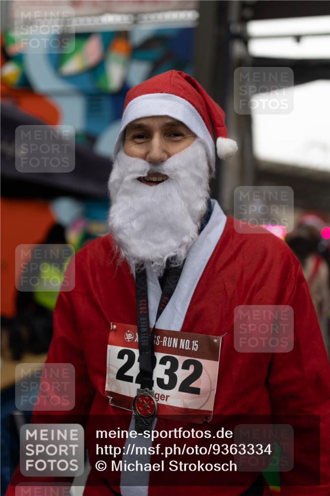 07.12.2025 - St. Pauli X-Mass-Run No. 15 Michael Strokosch http://msf.ph/oto/9363334 07.12.2025 11:49:46 Laufen 144, 2025, 15, 2, 32 meine-sportfotos.de