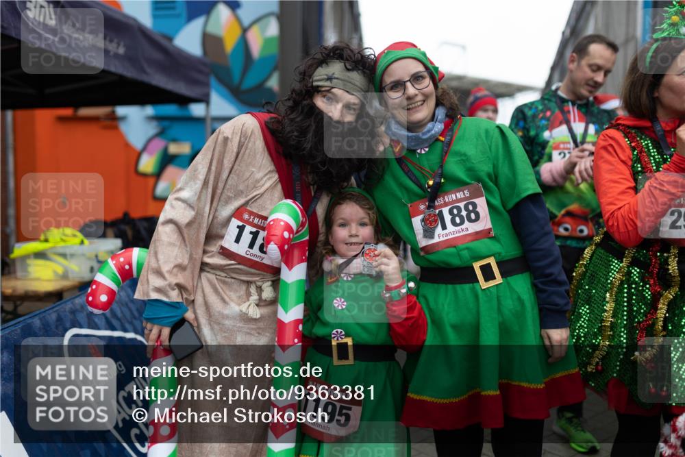07.12.2025 - St. Pauli X-Mass-Run No. 15 Michael Strokosch http://msf.ph/oto/9363381 07.12.2025 11:50:13 Laufen 11, 5282, 8383230, 15, 1195, 25, 15, 188 meine-sportfotos.de