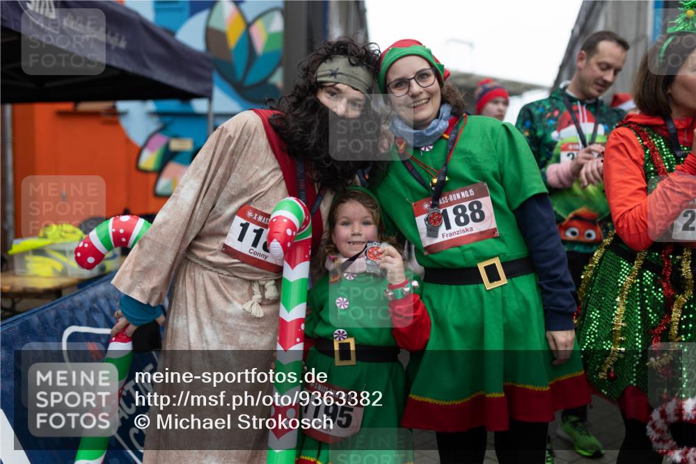 07.12.2025 - St. Pauli X-Mass-Run No. 15 Michael Strokosch http://msf.ph/oto/9363382 07.12.2025 11:50:13 Laufen 11, 5202, 8383230, 15, 1195, 15, 188, 2 meine-sportfotos.de