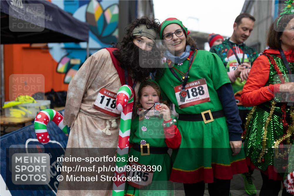 07.12.2025 - St. Pauli X-Mass-Run No. 15 Michael Strokosch http://msf.ph/oto/9363390 07.12.2025 11:50:14 Laufen 118, 15, 1195, 15, 188 meine-sportfotos.de