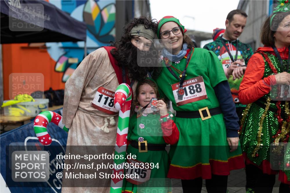 07.12.2025 - St. Pauli X-Mass-Run No. 15 Michael Strokosch http://msf.ph/oto/9363394 07.12.2025 11:50:14 Laufen 118, 15, 1195, 5202, 8383730, 15, 188 meine-sportfotos.de
