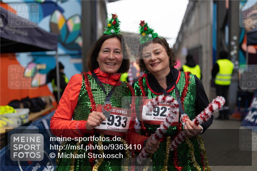 07.12.2025 - St. Pauli X-Mass-Run No. 15 Michael Strokosch http://msf.ph/oto/9363410 07.12.2025 11:50:23 Laufen 15, 933, 292 meine-sportfotos.de